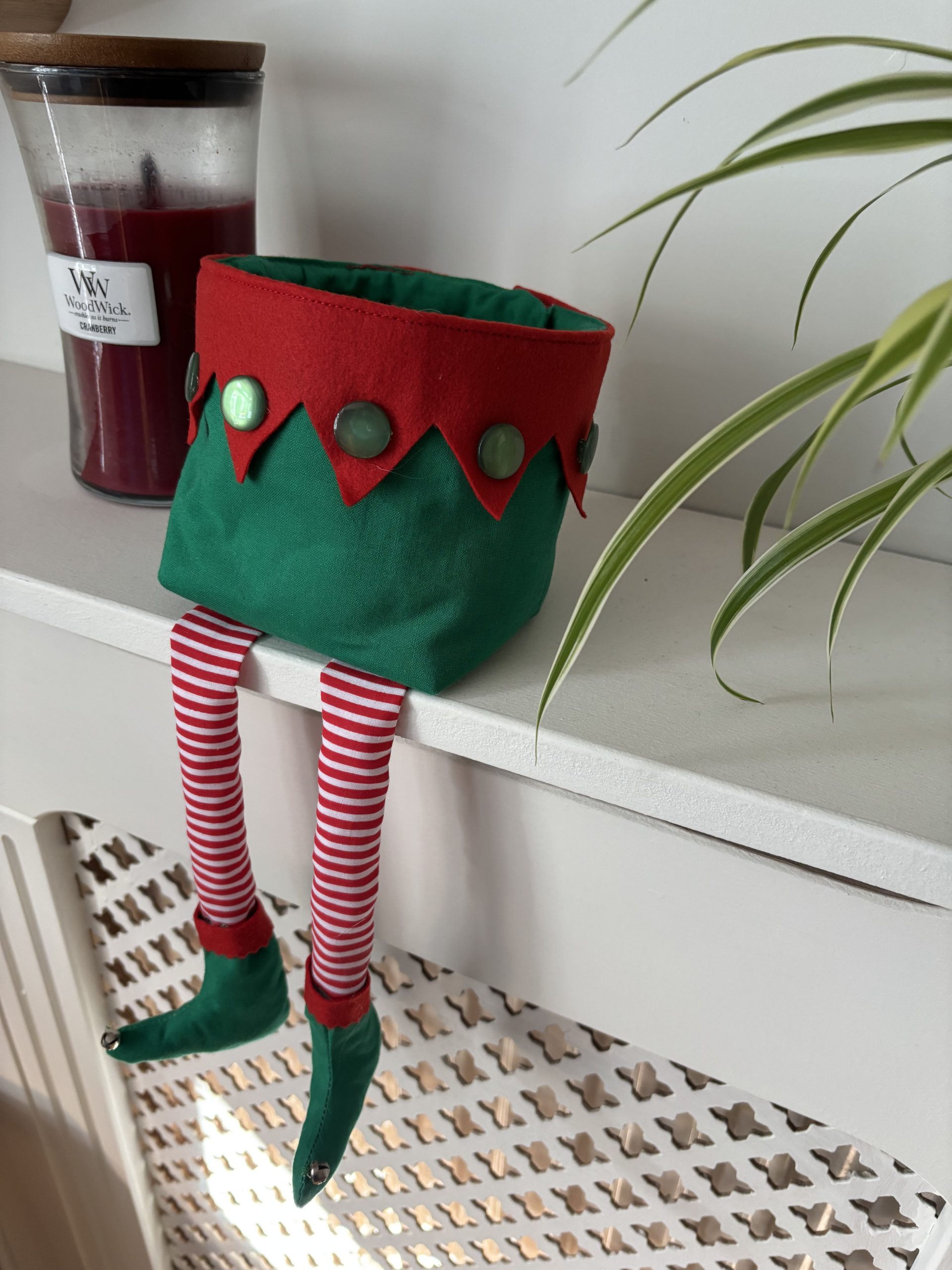 Elf basket - online - Saturday 22nd November - 10-12.30